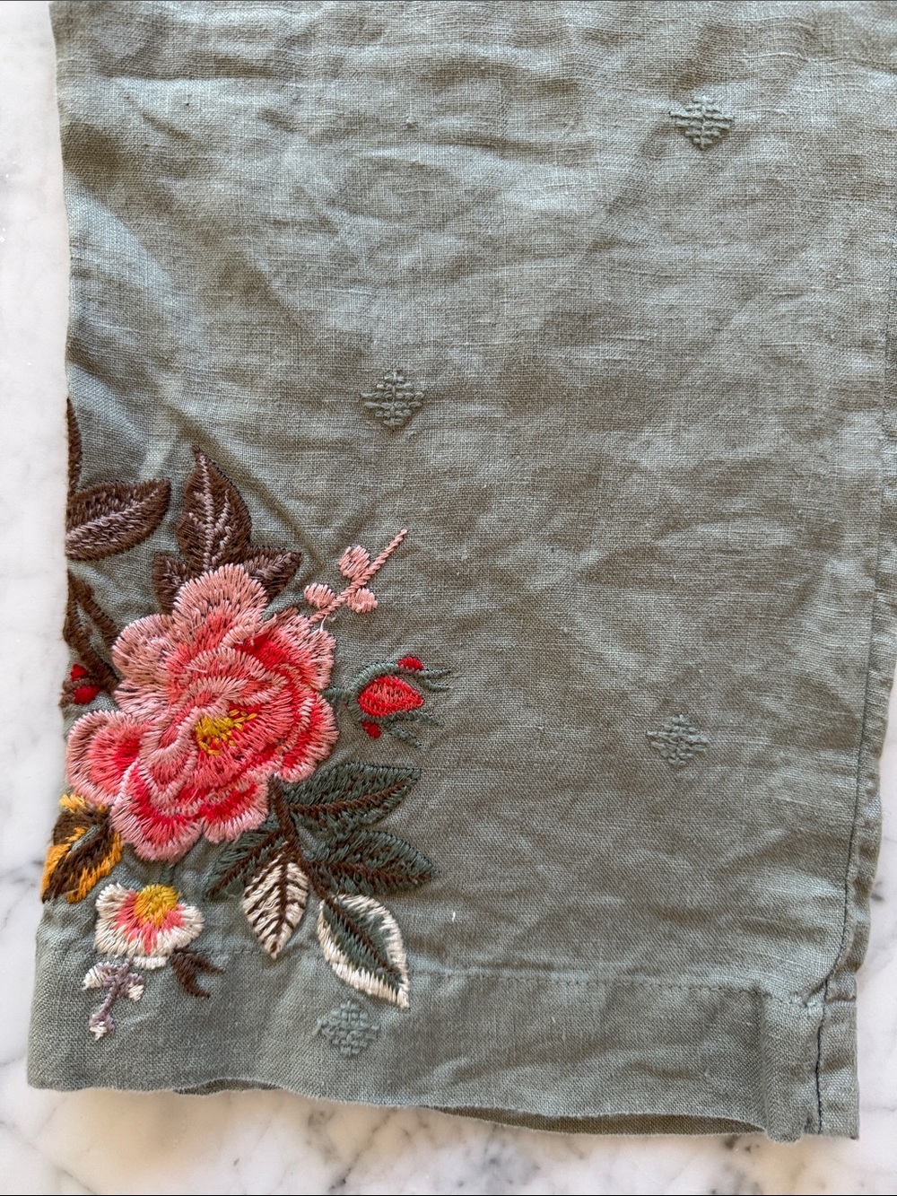 JW Los Angeles linen sage green pants with floral embroidery. Small NWOT - Picture 2 of 6